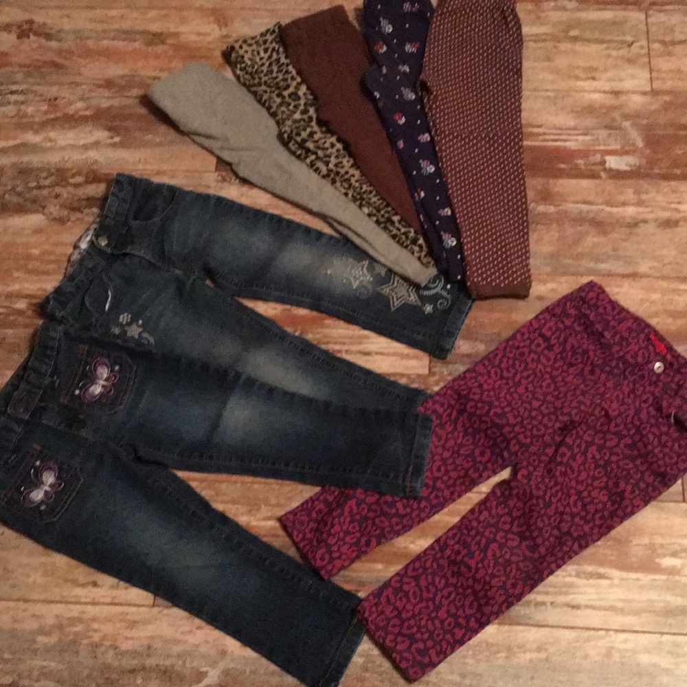 Bundle of girls 4T jeans and leggings
